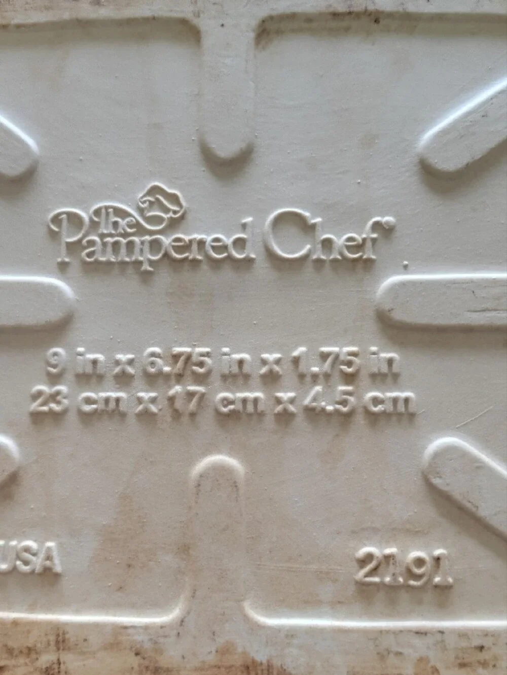 Pampered Chef Cream Stoneware Baking Dish